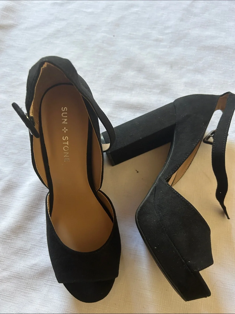 Sun + Stone classic black